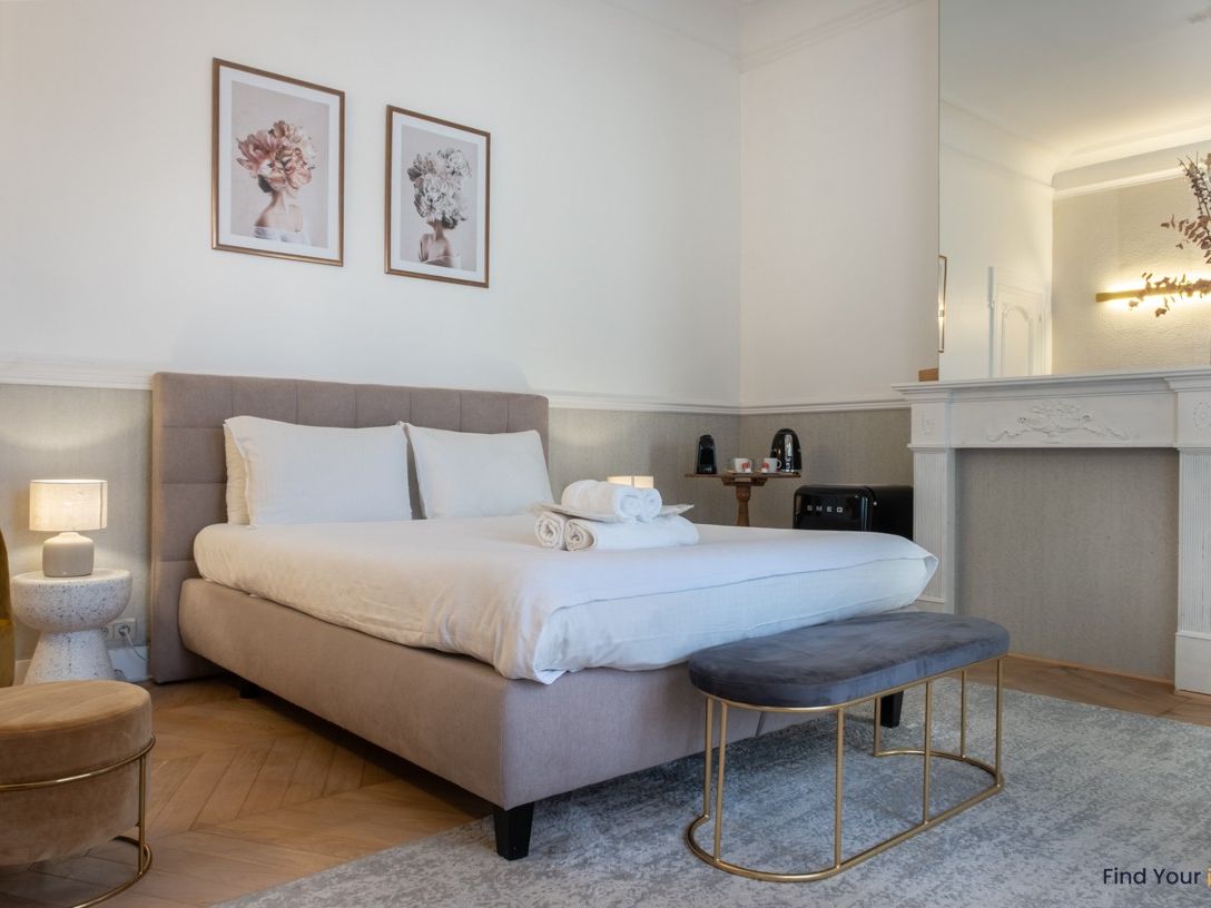 Hotel de Maitre de Vaughan